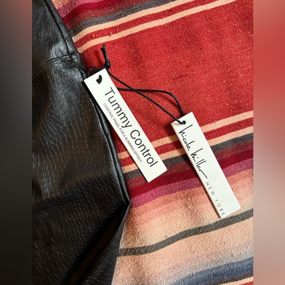 NICOLE MILLER NY faux snake skin black leggings NWT szXL - Picture 7 of 7